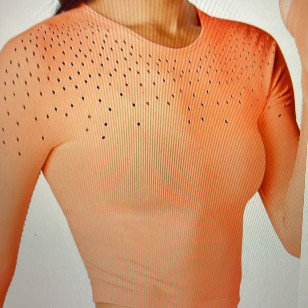 Fabletics  long sleeve Scultknit top, size small, thumb holes, peach